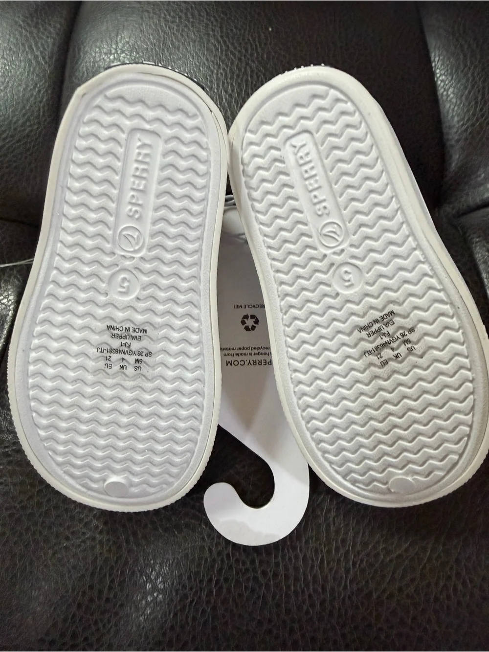 NWT Sperry Kids Sparkle White Slip-On Water Shoes-Size 5